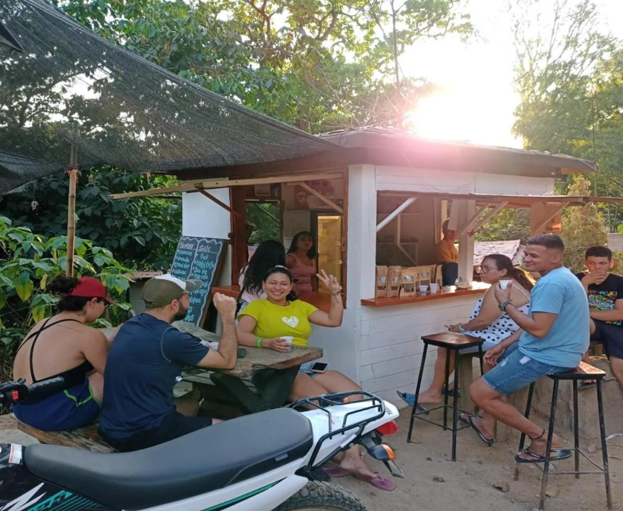Hostal Las Mariposas مينسا المظهر الخارجي الصورة